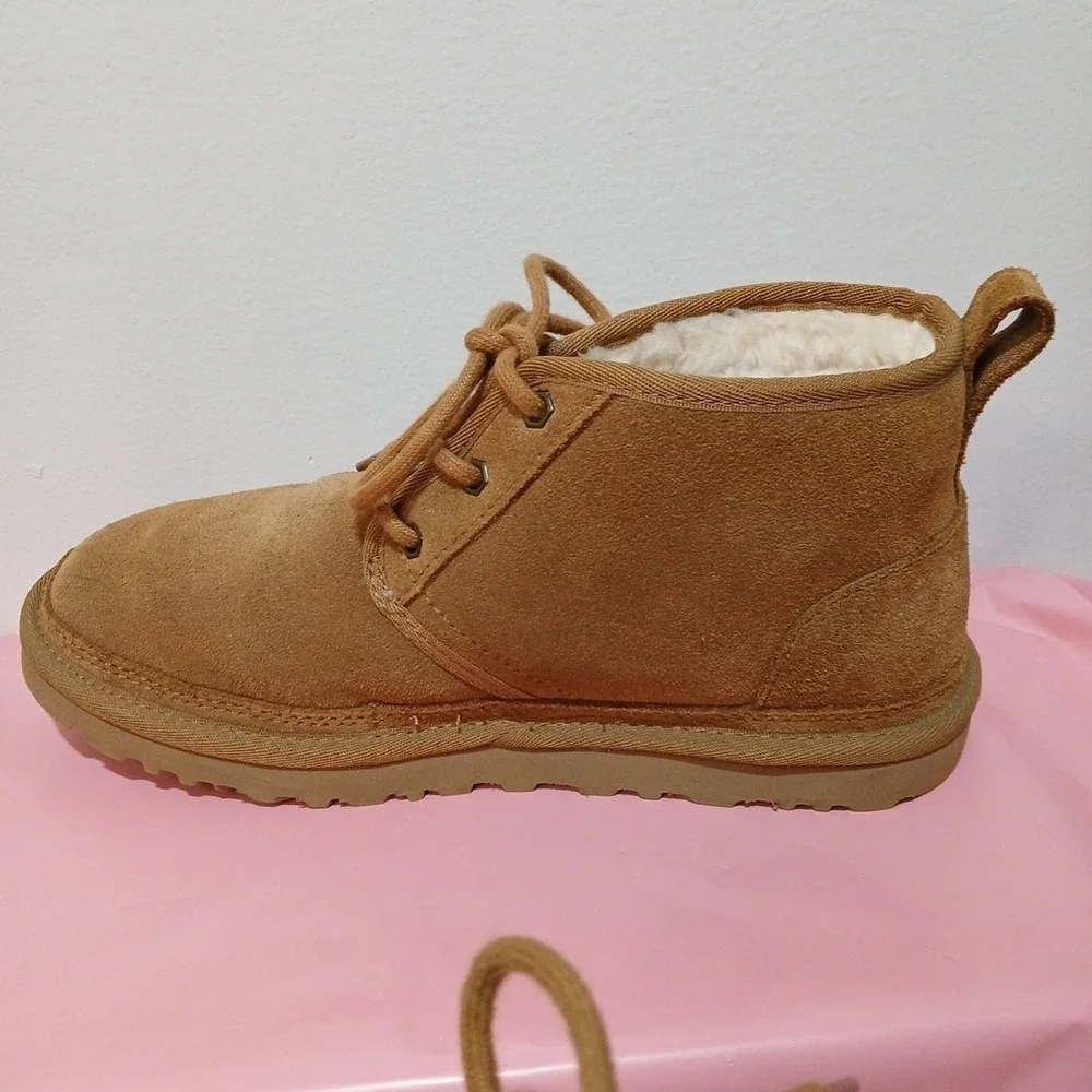 UGG Neumel Women's Size 8 Chukka Boots Chestnut Brown